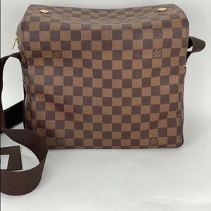 Louis Viitton messenger bag pre-owned